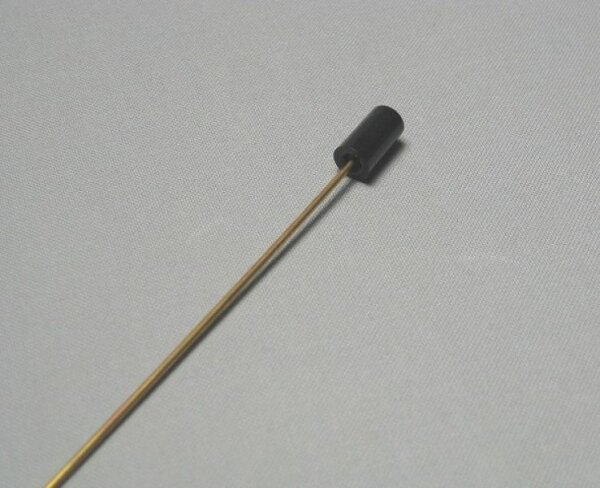 Touche de basses en noir avec un fil métallique pour des...