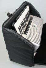 Housse à roulettes accordéon 72 basses noir...