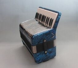 Weltmeister child accordeon