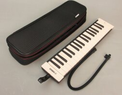 Pianica Yamaha P37E noir