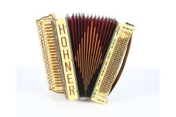 Hohner button / piano accordion