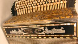 Bouton accordéon Marinucci Erideo Recanati Italia